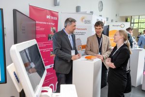 Der Infostand des RegioPole-Netzwerkes beim Tag der Regionen in Trier (c) SPRINT_Peter Himsel